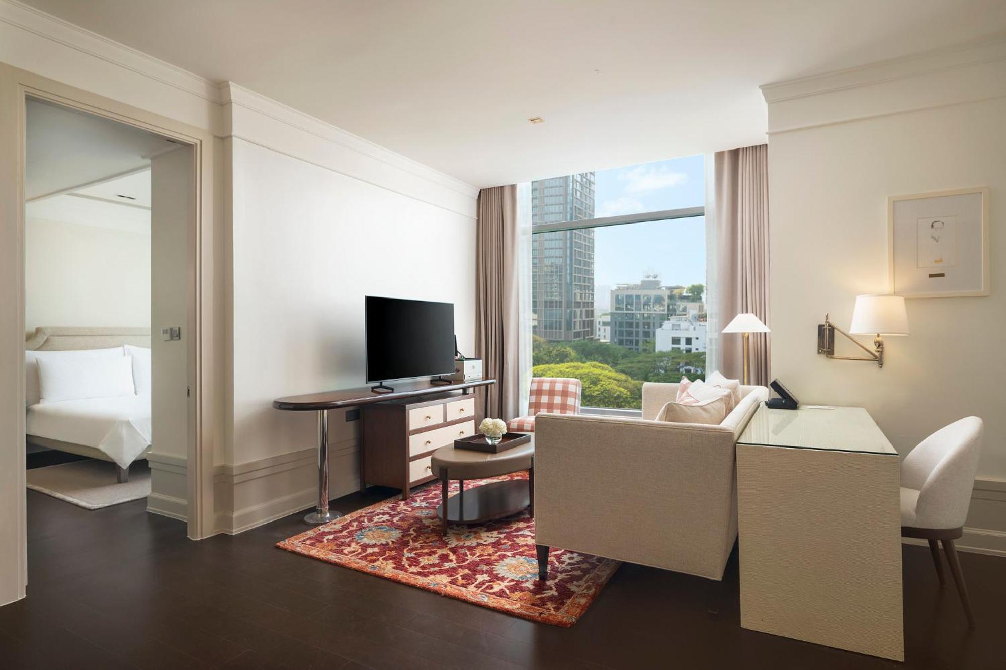 Oriental Khách sạn 5*